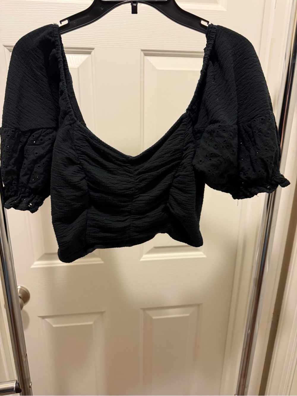 Forever 21 Black Puff Sleeve Cropped Top